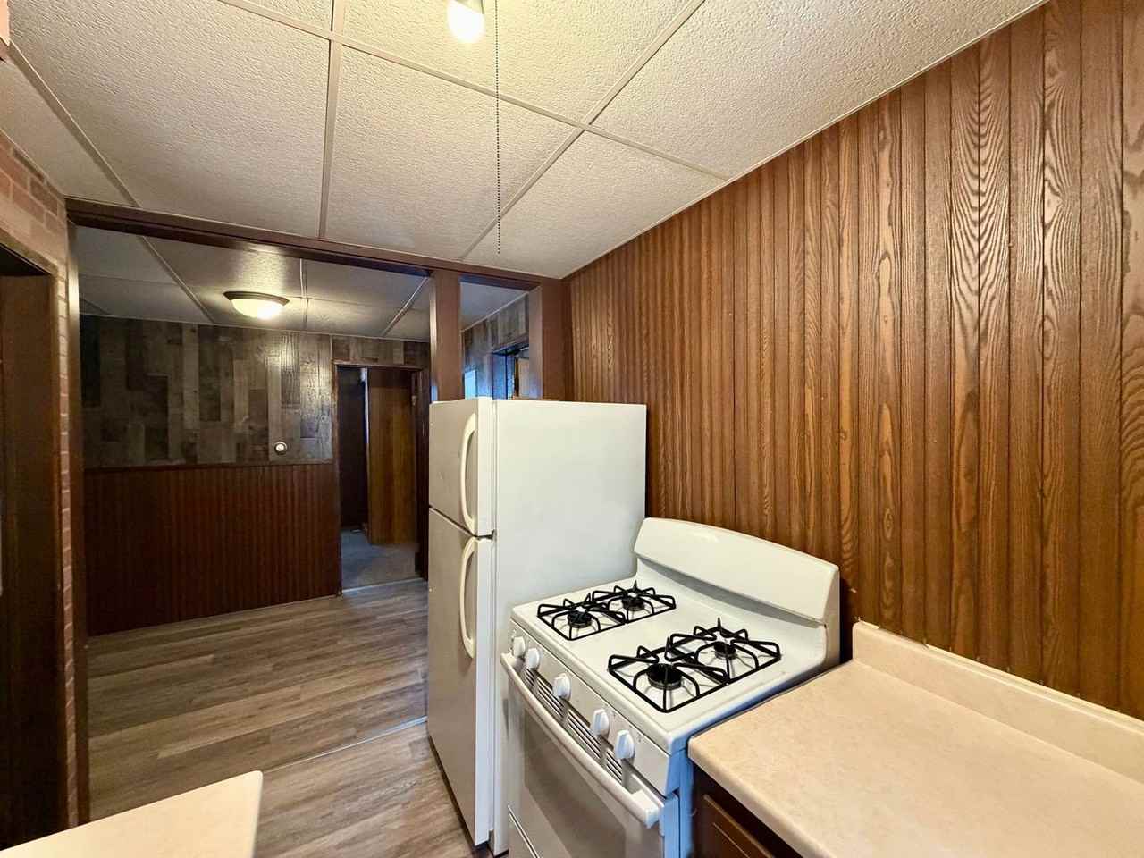 604 Dorr Ave - Photo 2 of 22