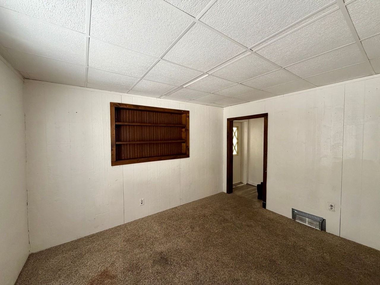 604 Dorr Ave - Photo 6 of 22