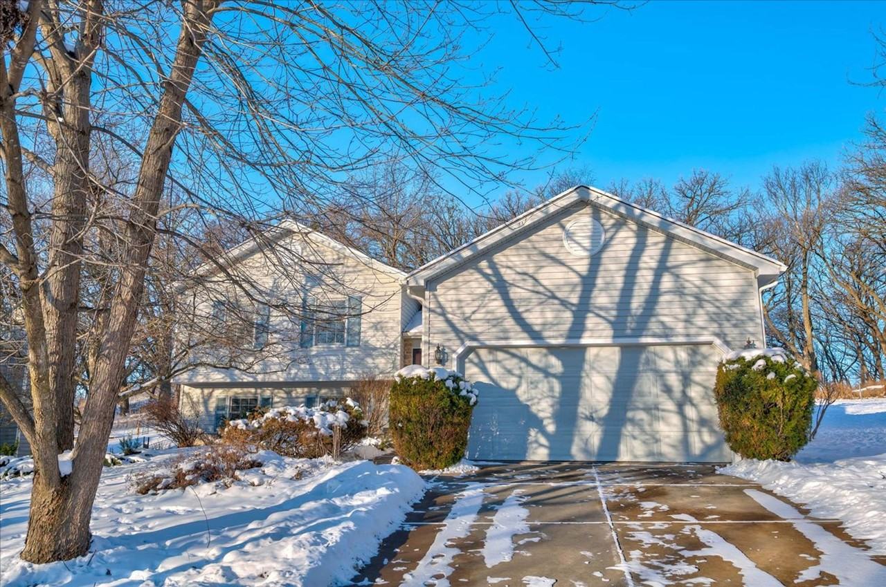 2806 Wentworth Dr - Photo 2 of 35