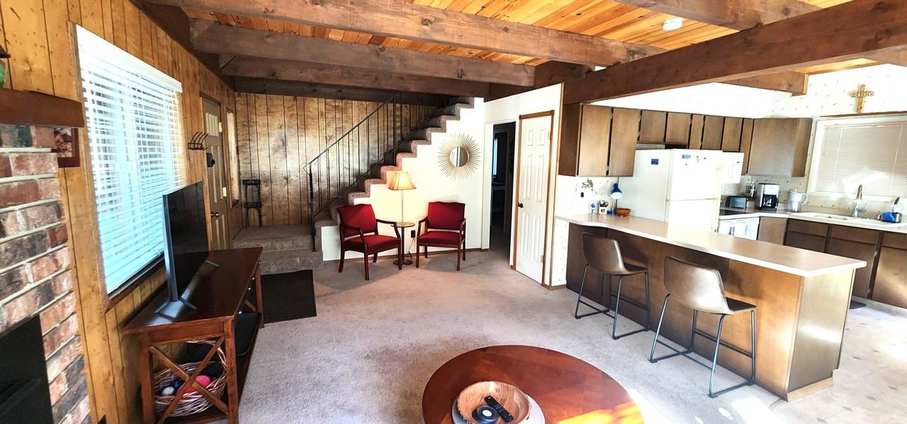 573 Seneca Dr - Photo 4 of 24