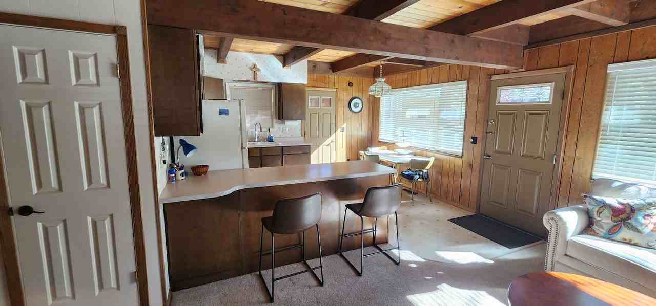 573 Seneca Dr - Photo 6 of 24