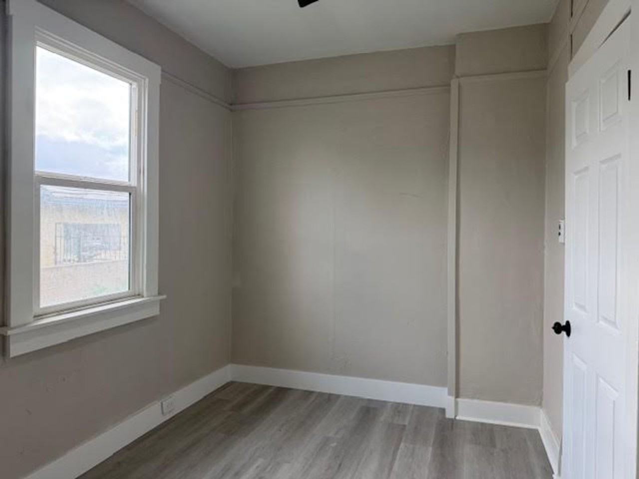 3225 Island Ave - Photo 7 of 9