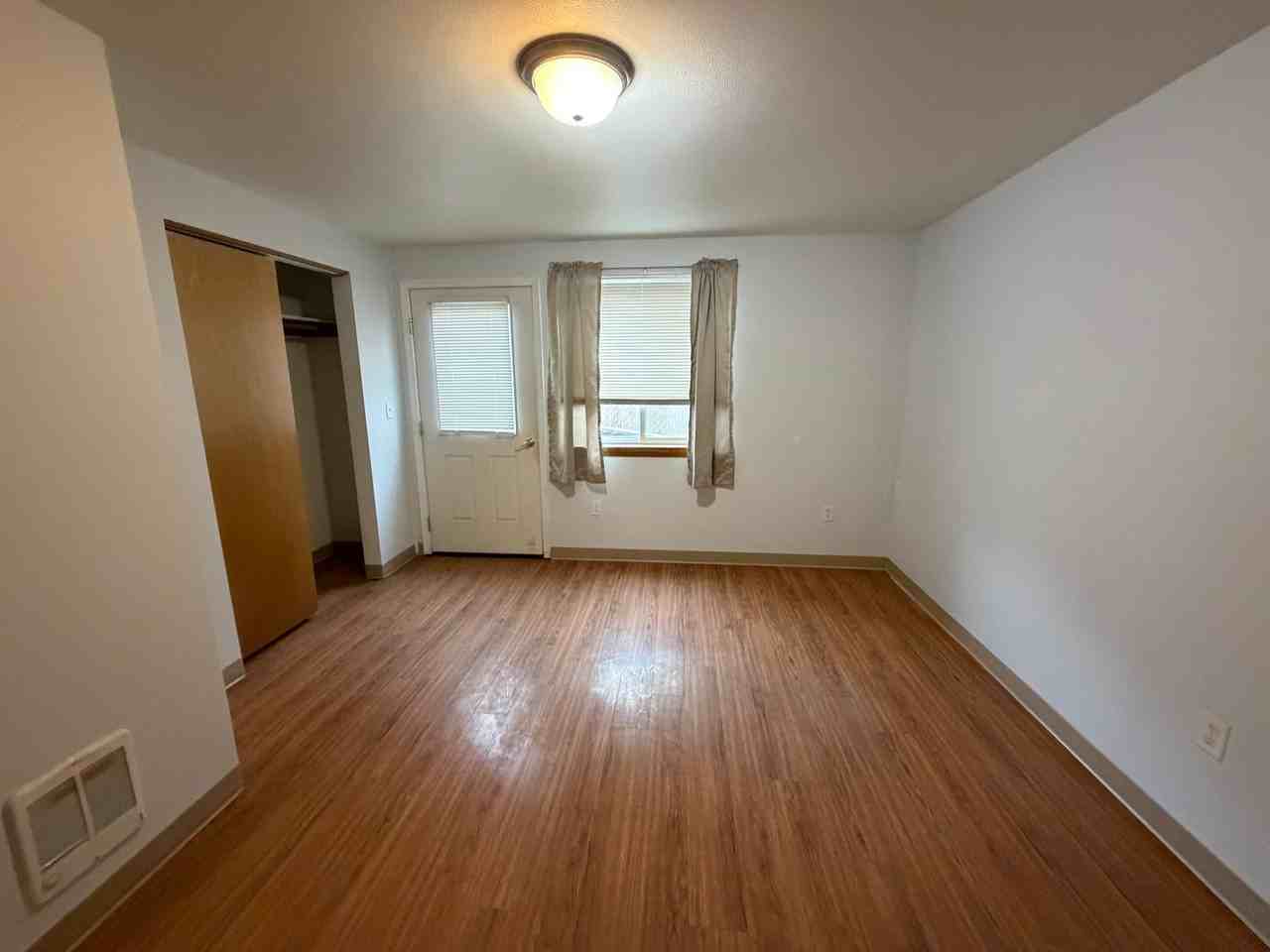 5th Street 5-Plex - Photo 4 of 10