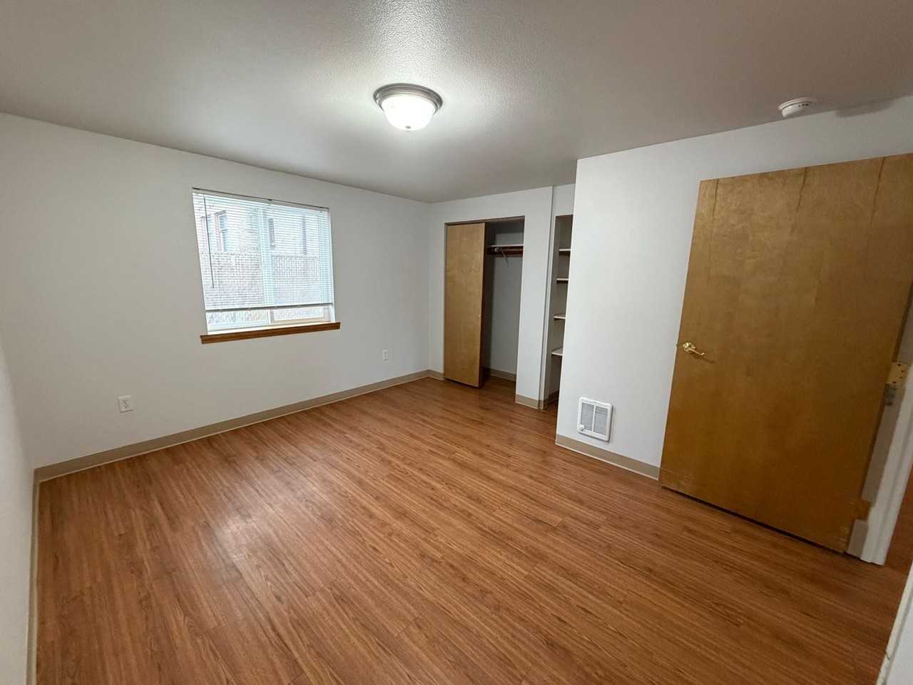 5th Street 5-Plex - Photo 6 of 10