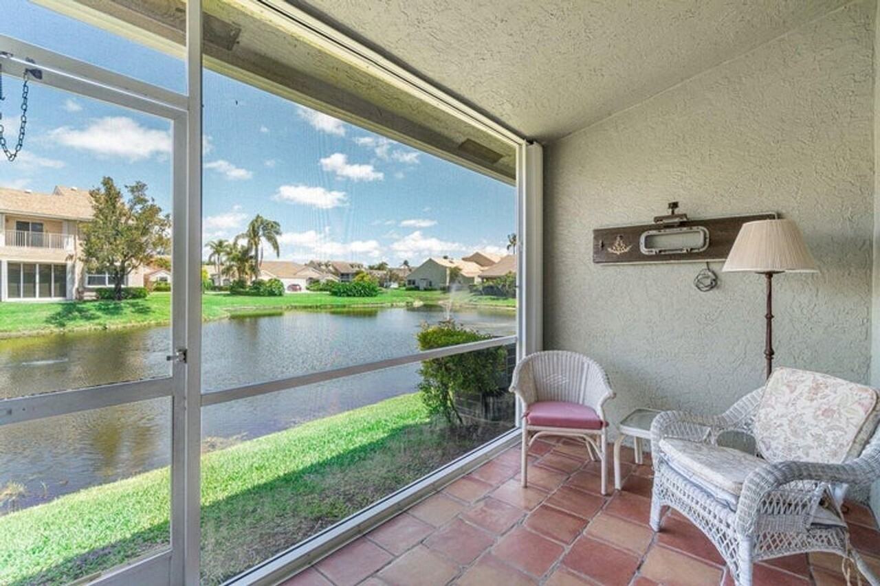 55 N Lakeshore Dr - Photo 6 of 22