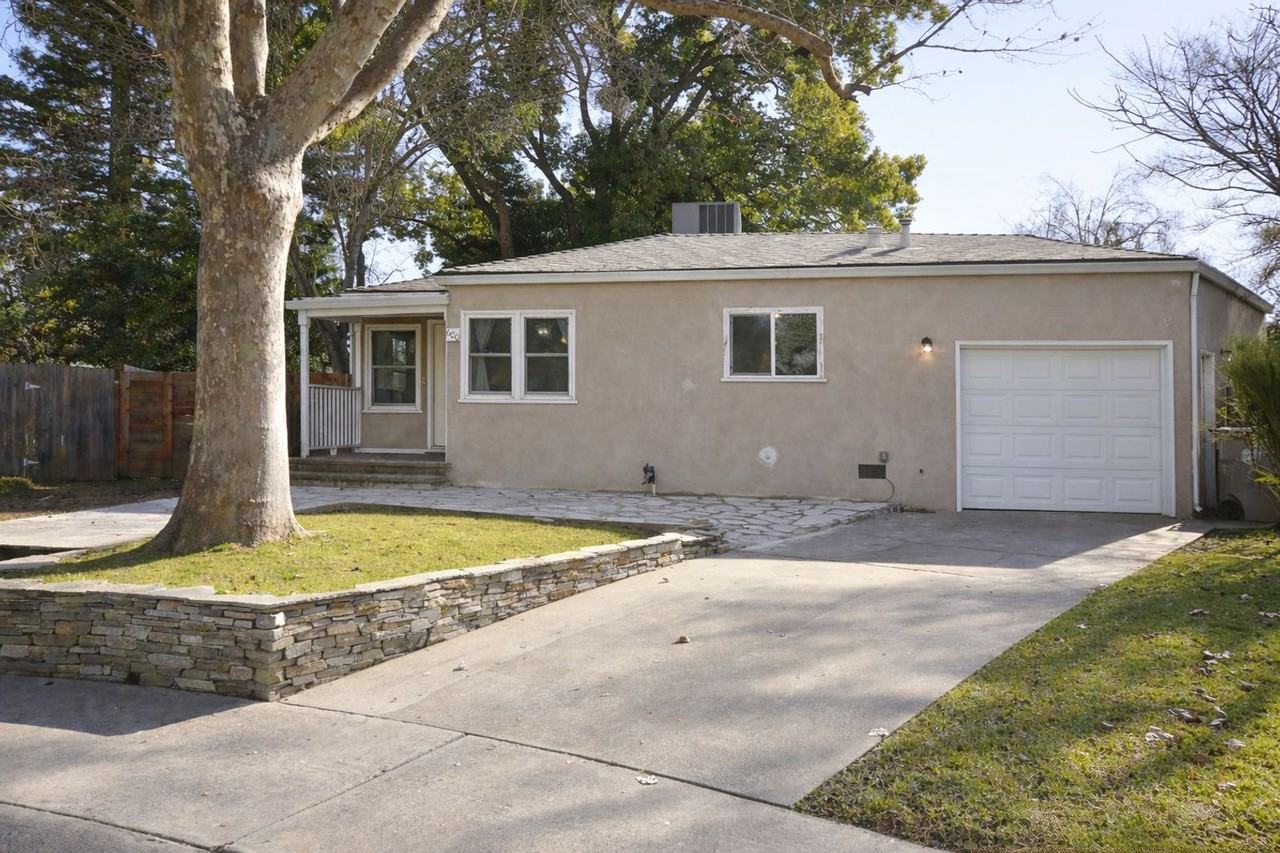 600 Perkins Way - Photo 2 of 20