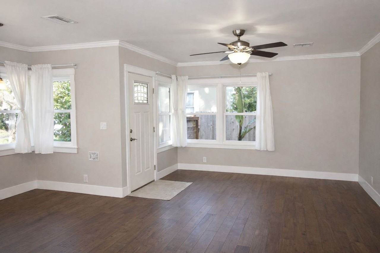 600 Perkins Way - Photo 3 of 20