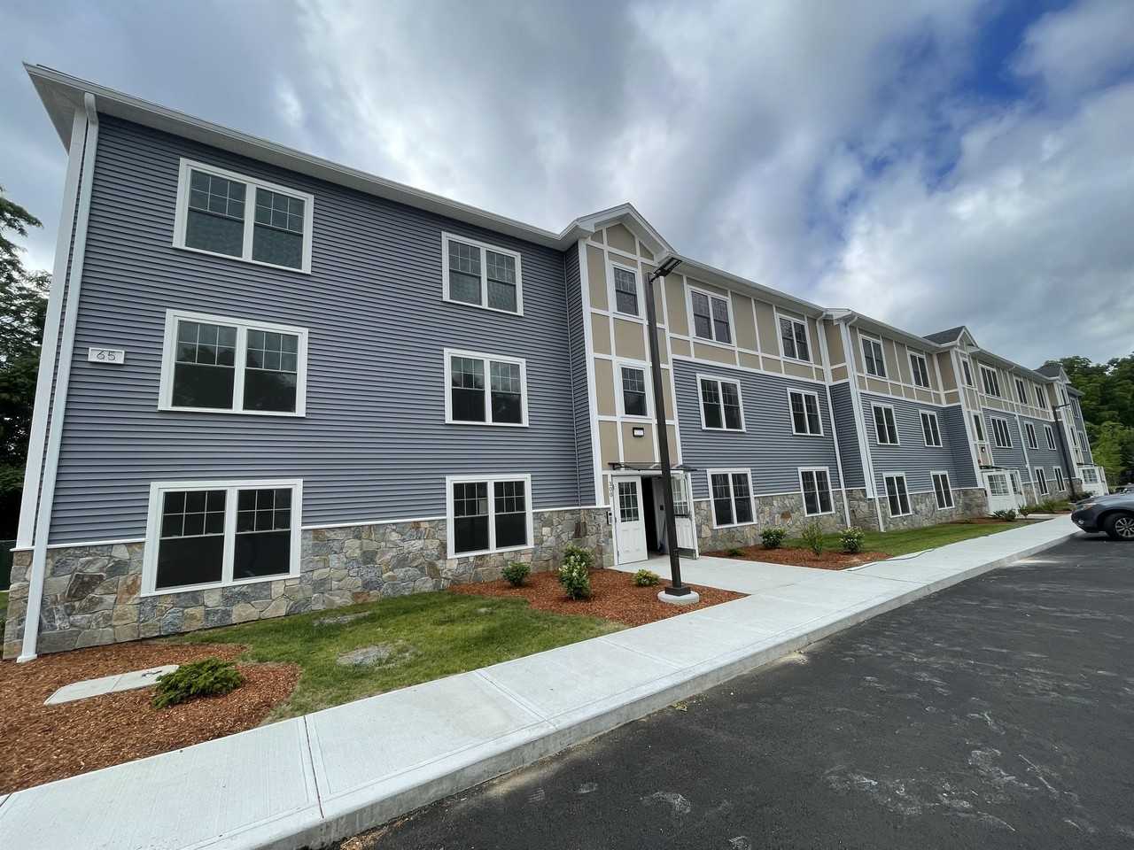 65 Princeton St #422 - Photo 4 of 25