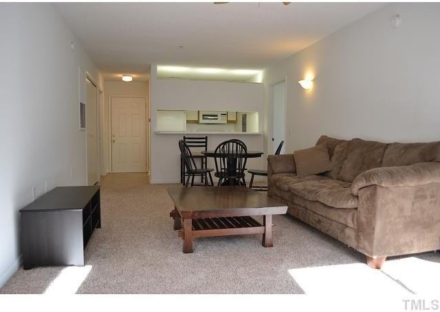 1431 Collegiate Cir - Photo 5 of 21