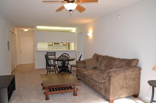 1431 Collegiate Cir - Photo 7 of 21