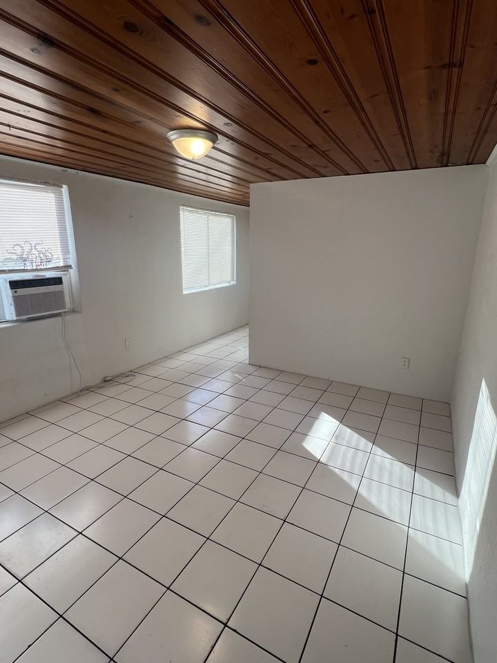 441 Vickers Street - AUnit A #A - Photo 4 of 10