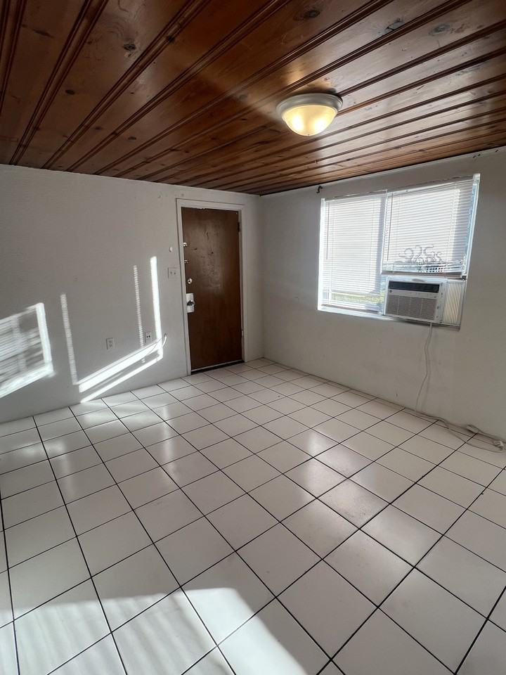 441 Vickers Street - AUnit A #A - Photo 5 of 10