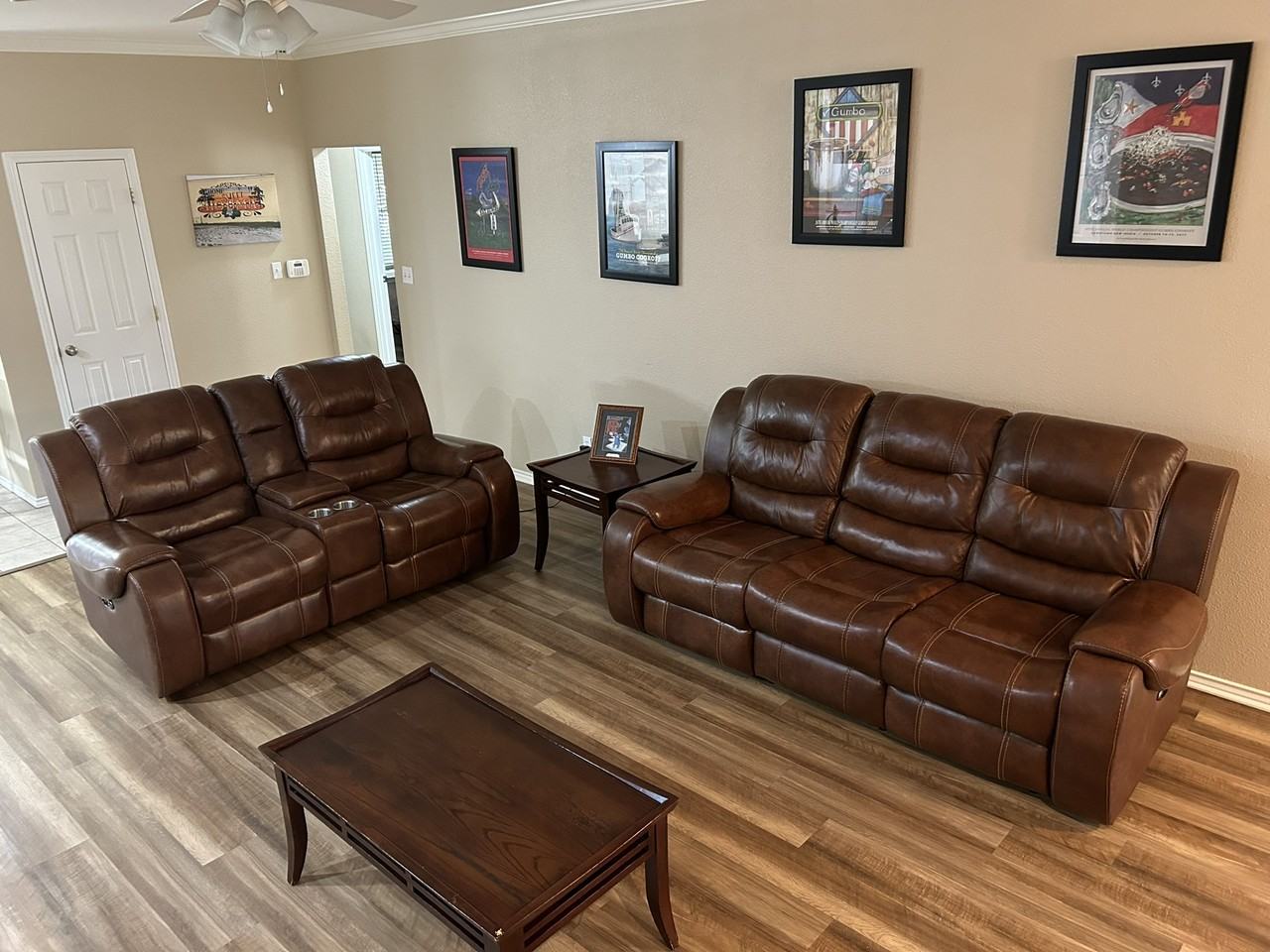 3226 Whittle Way - Photo 2 of 12