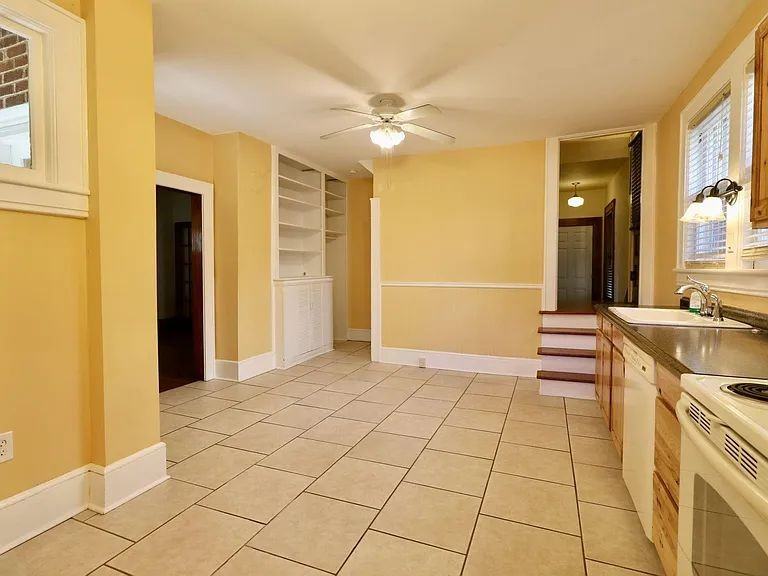 1510 Hampton Ave Sw #NA - Photo 2 of 5