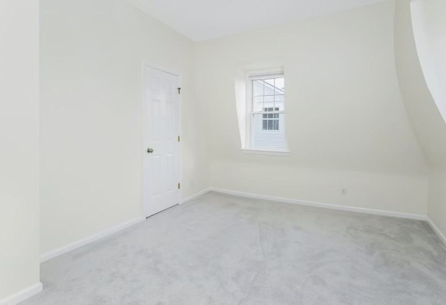 11 Edgemont Rd #1 - Photo 4 of 10