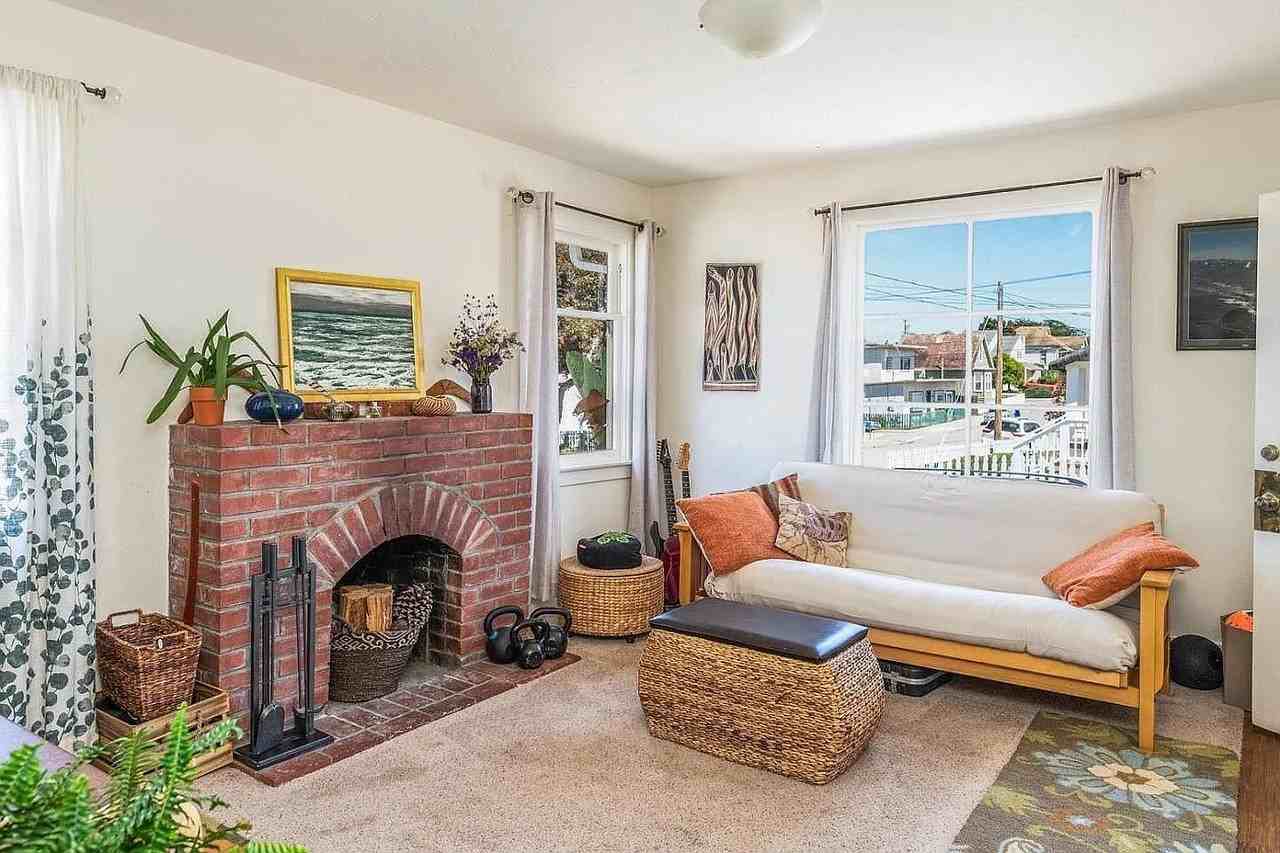 504 19th St #A - Photo 3 of 11