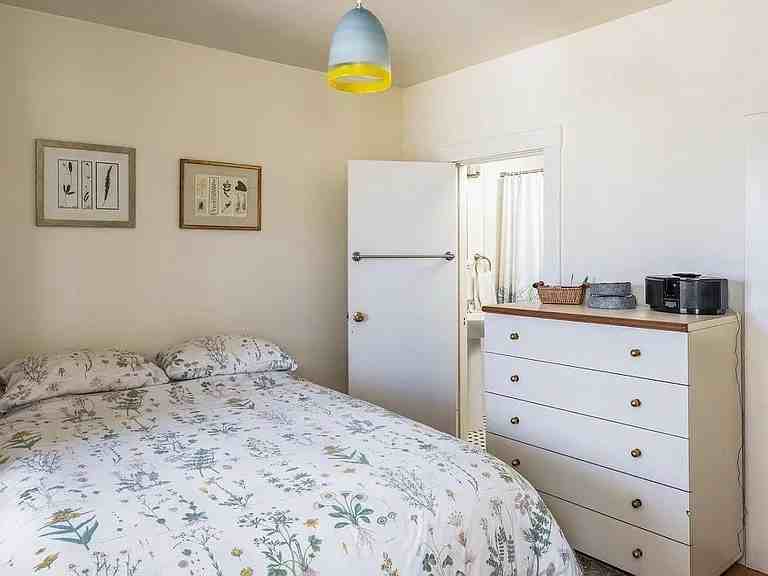 504 19th St #A - Photo 6 of 11