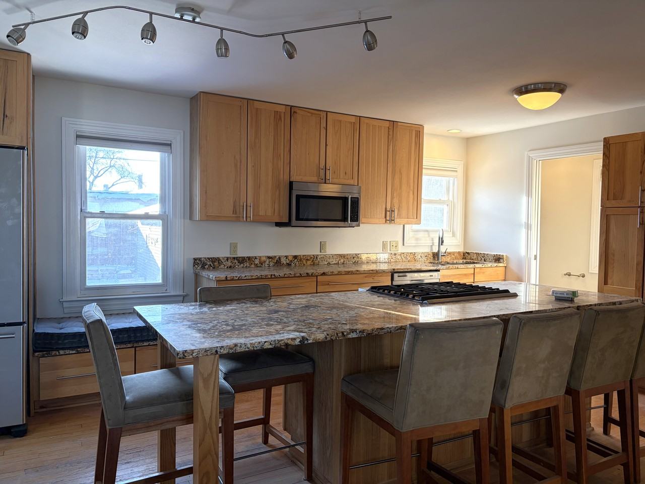 934 W Shore Dr #NA - Photo 3 of 36