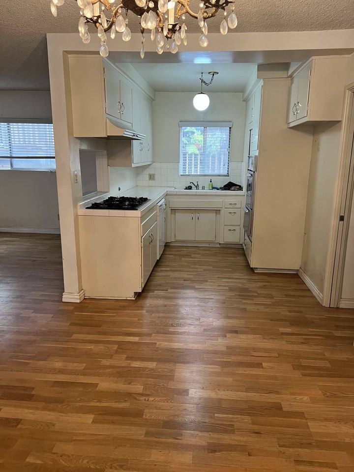 10350 Almayo Ave #2 - Photo 4 of 12