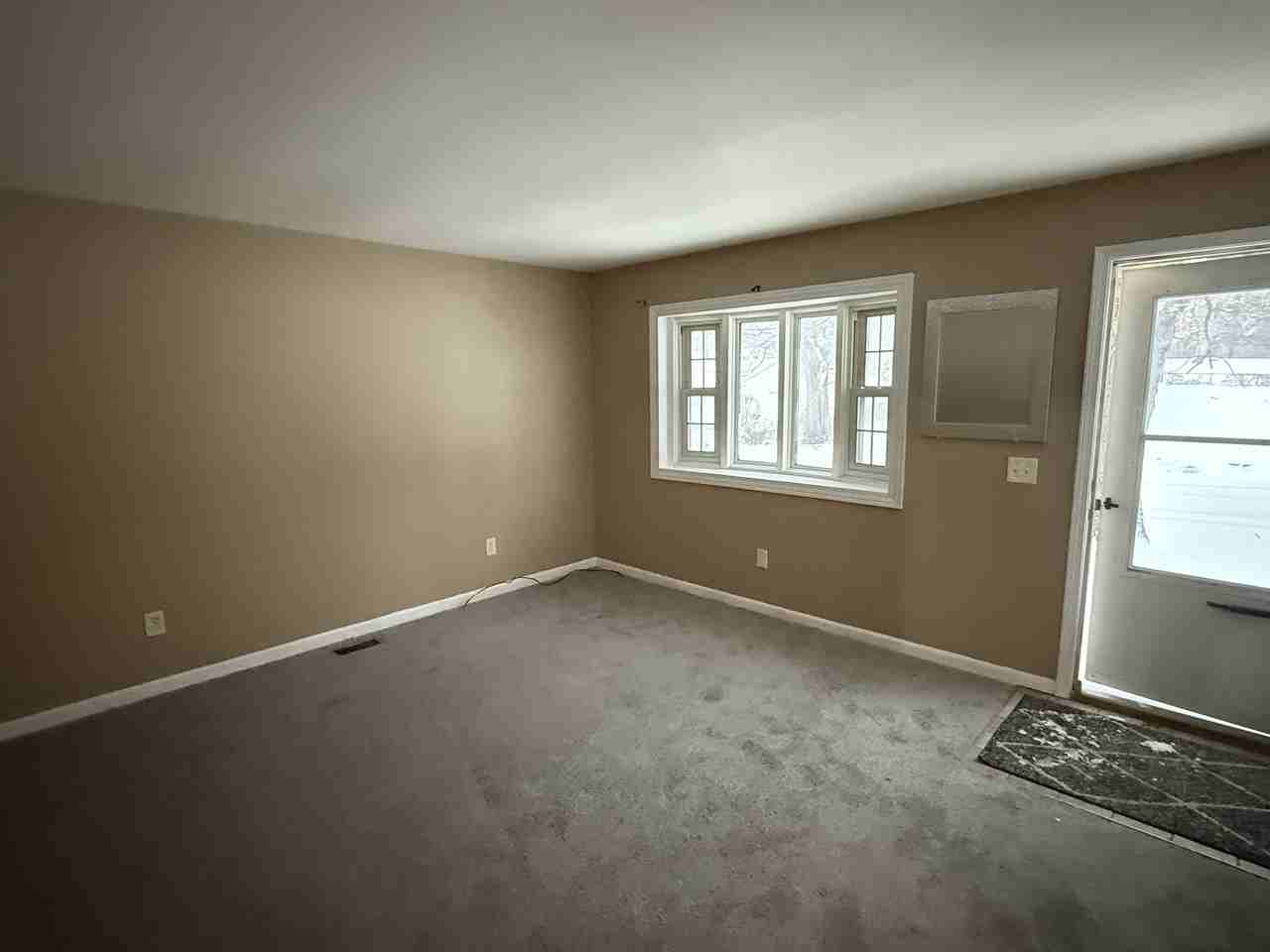 596 Bloomfield Ave #NA - Photo 5 of 10