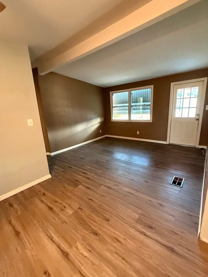 10495 118th Ave #NA - Photo 5 of 17