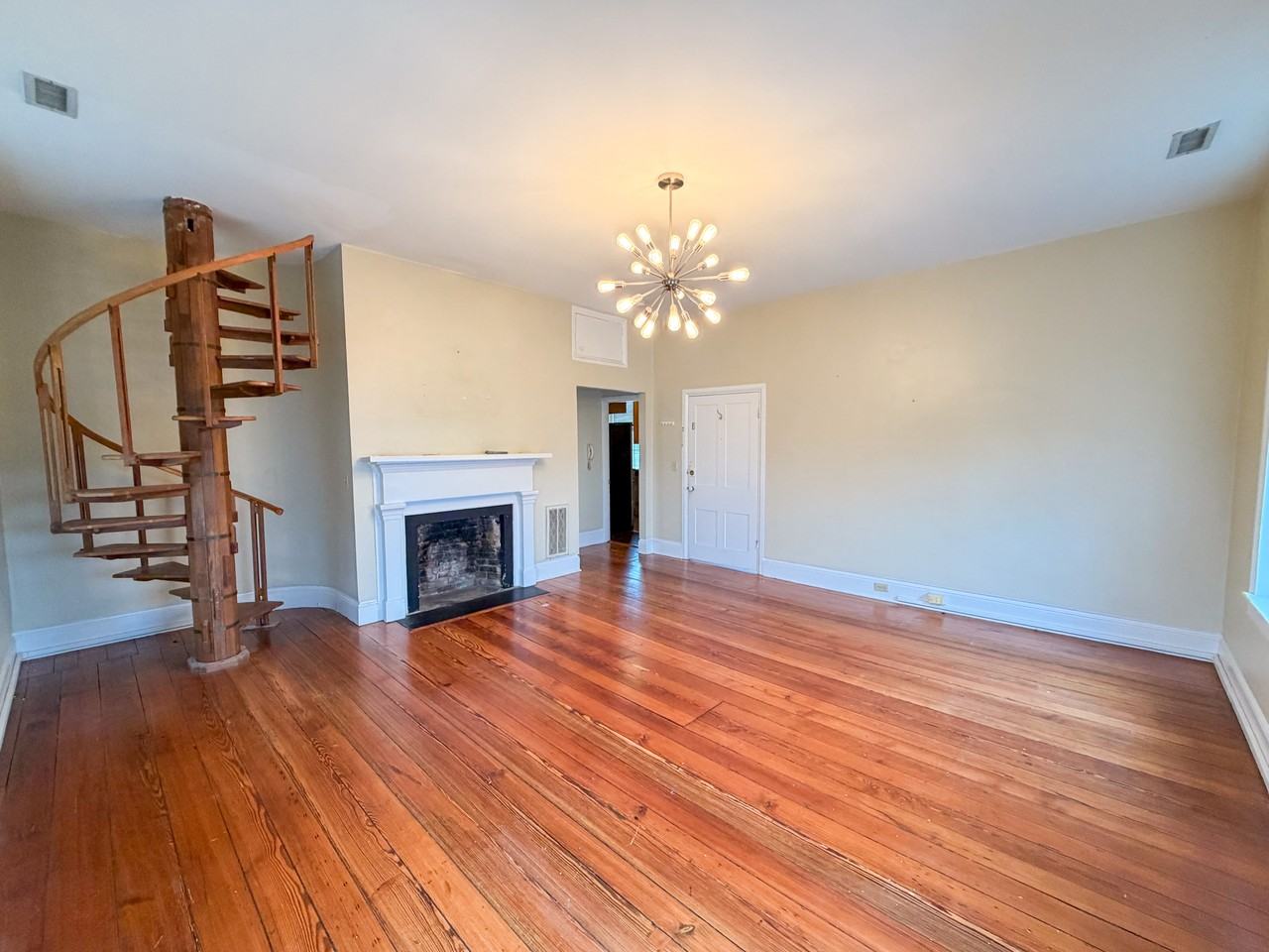 220 E Front St #C - Photo 2 of 9