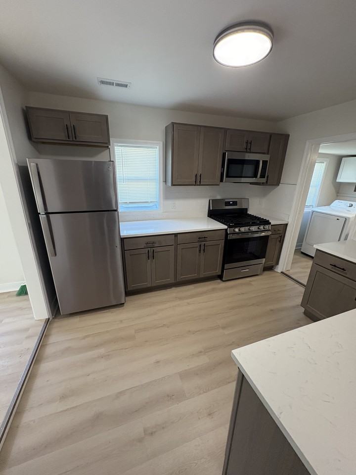 1317 Michigan St #NA - Photo 2 of 8