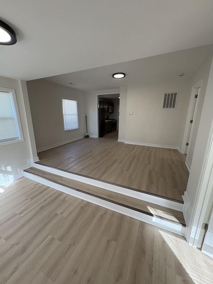 1317 Michigan St #NA - Photo 5 of 8