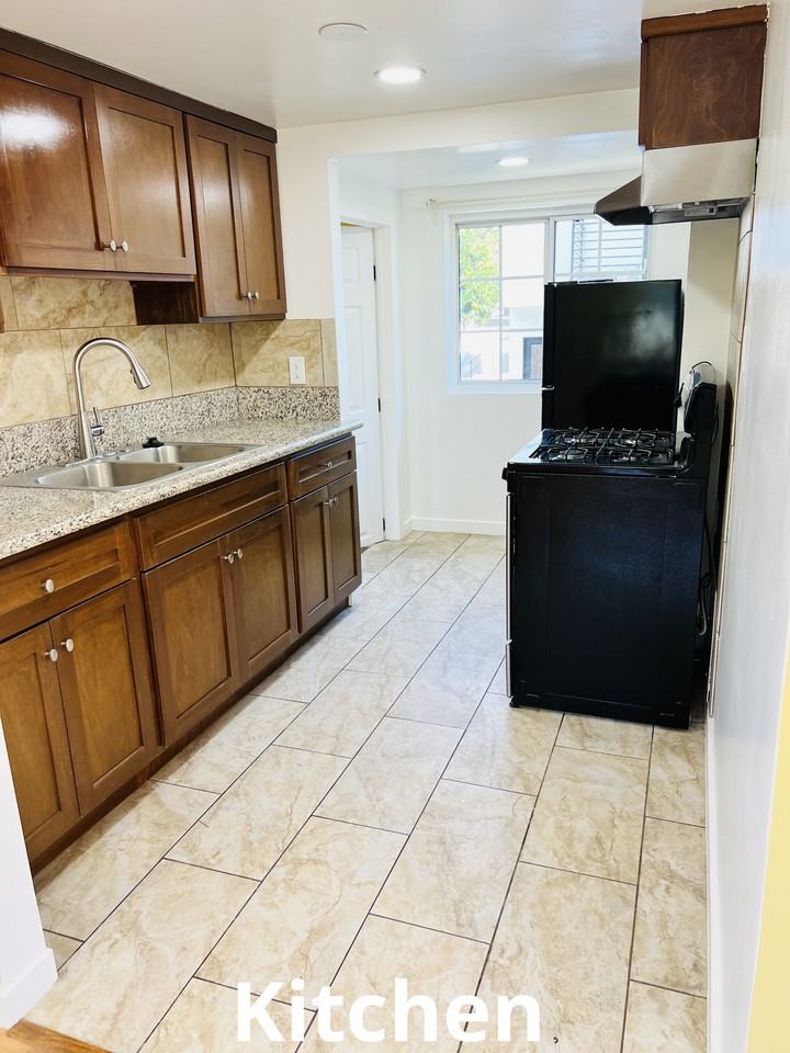 2374 1/2 Allesandro St #1 - Photo 4 of 10