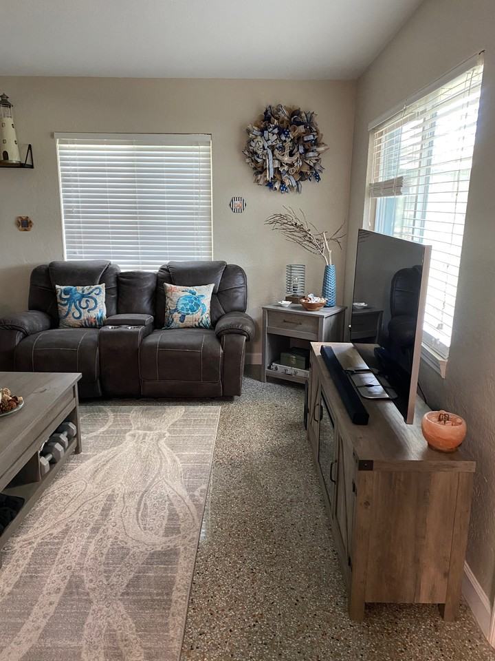 102 38th Ave Se #A - Photo 7 of 10