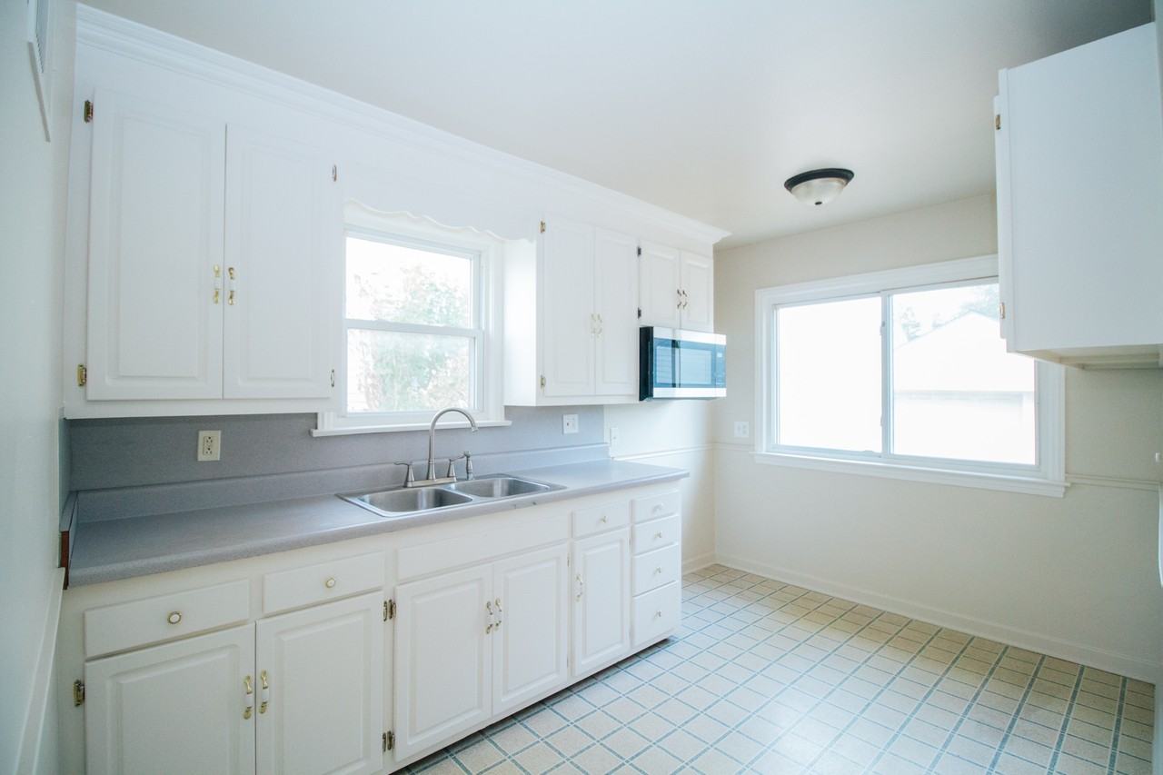 4132 Berwick Ave #NA - Photo 7 of 30