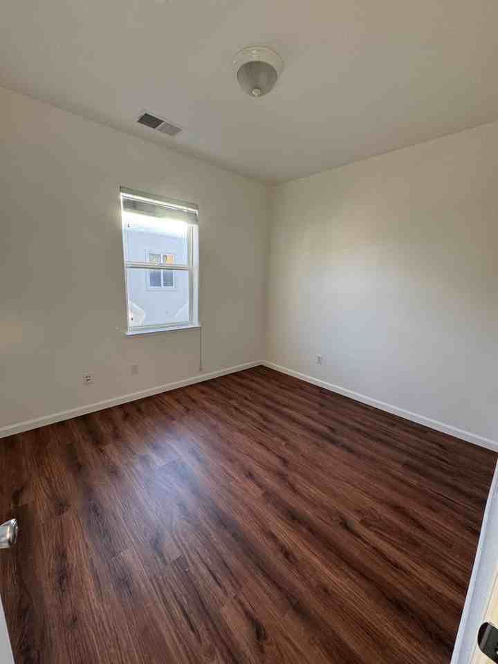 2718 Holly St #0 - Photo 7 of 10