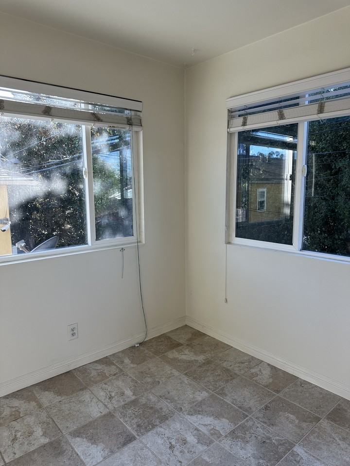 705 S Pacific Coast Hwy #D - Photo 7 of 18