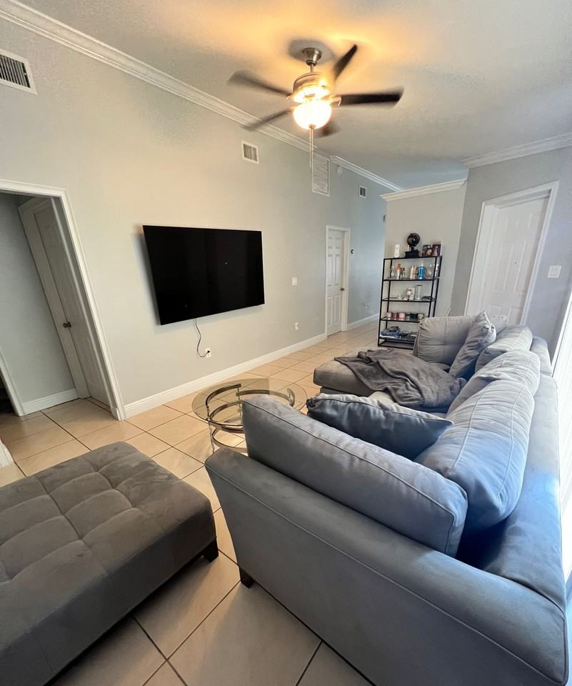 4616 28th St Sw #NA - Photo 3 of 11