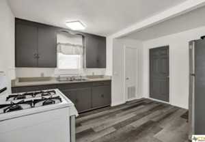 214 S Saunders St #NA - Photo 1 of 1