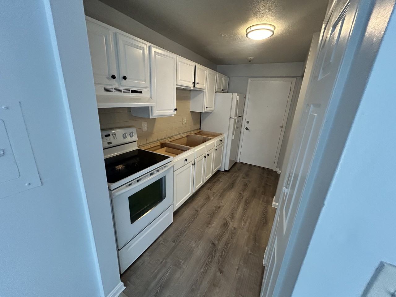 50 Pine St #5 - Photo 3 of 5