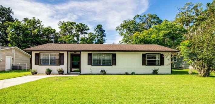 20126 Suncrest Dr #NA - Photo 2 of 17