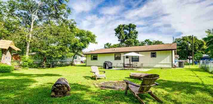 20126 Suncrest Dr #NA - Photo 3 of 17