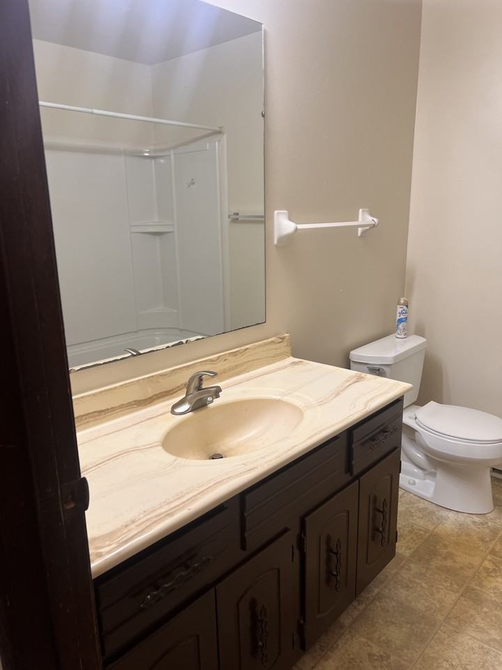 3050 86th St #8 - Photo 4 of 9