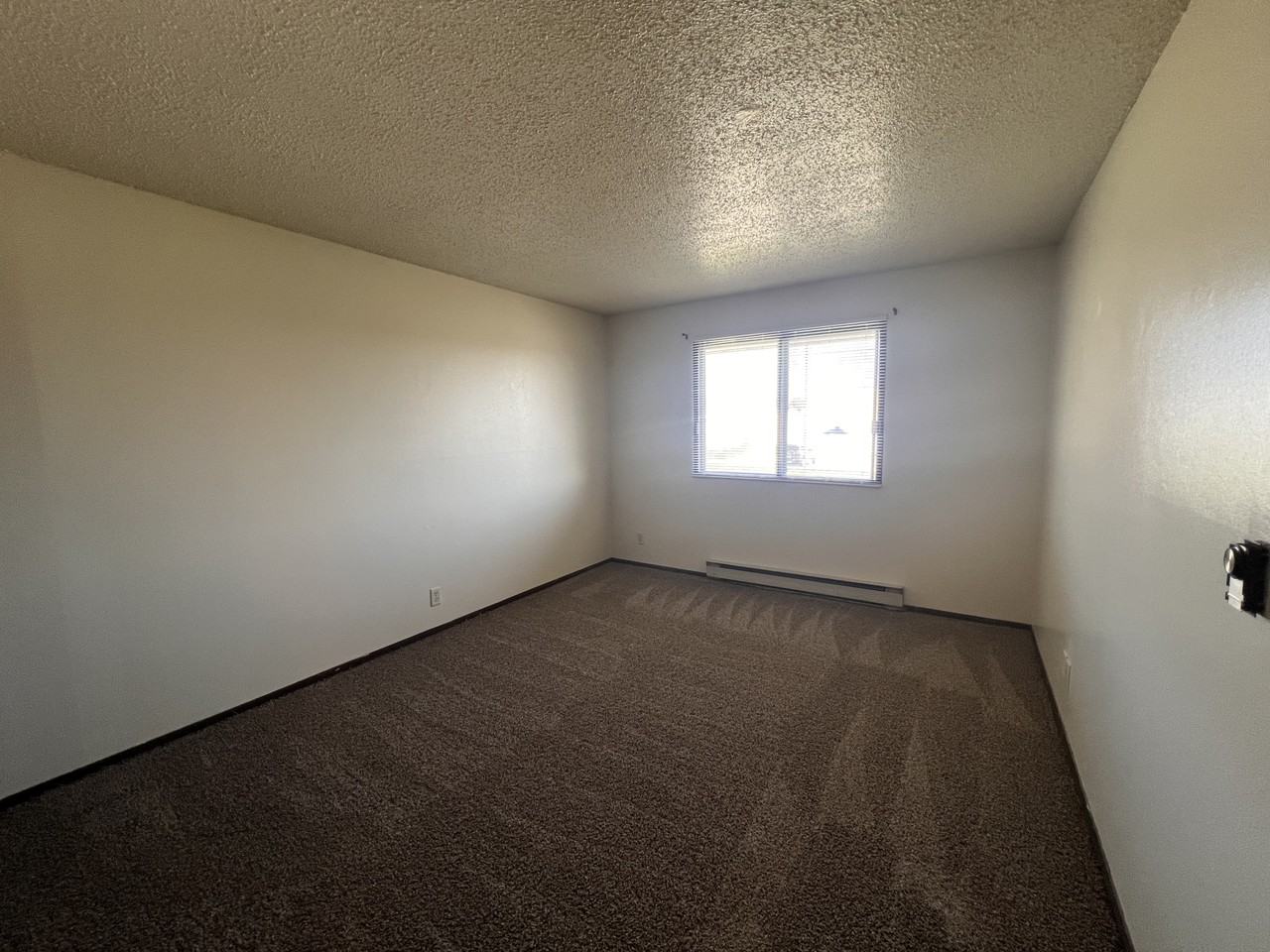 3050 86th St #8 - Photo 5 of 9