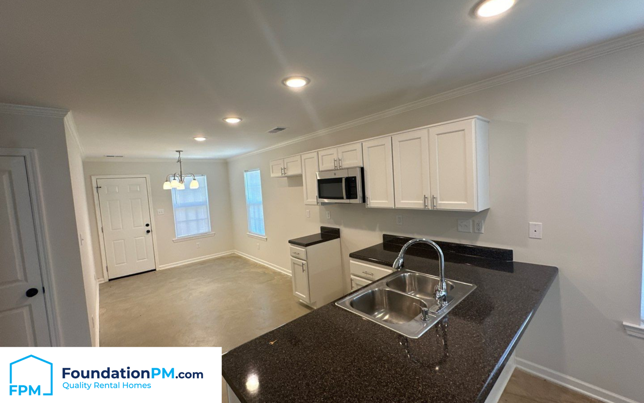 307 Chestnut St #1 - Photo 3 of 16