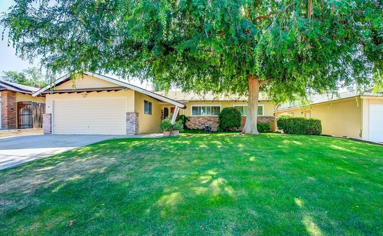 4406 Glencannon St #NA - Photo 2 of 16