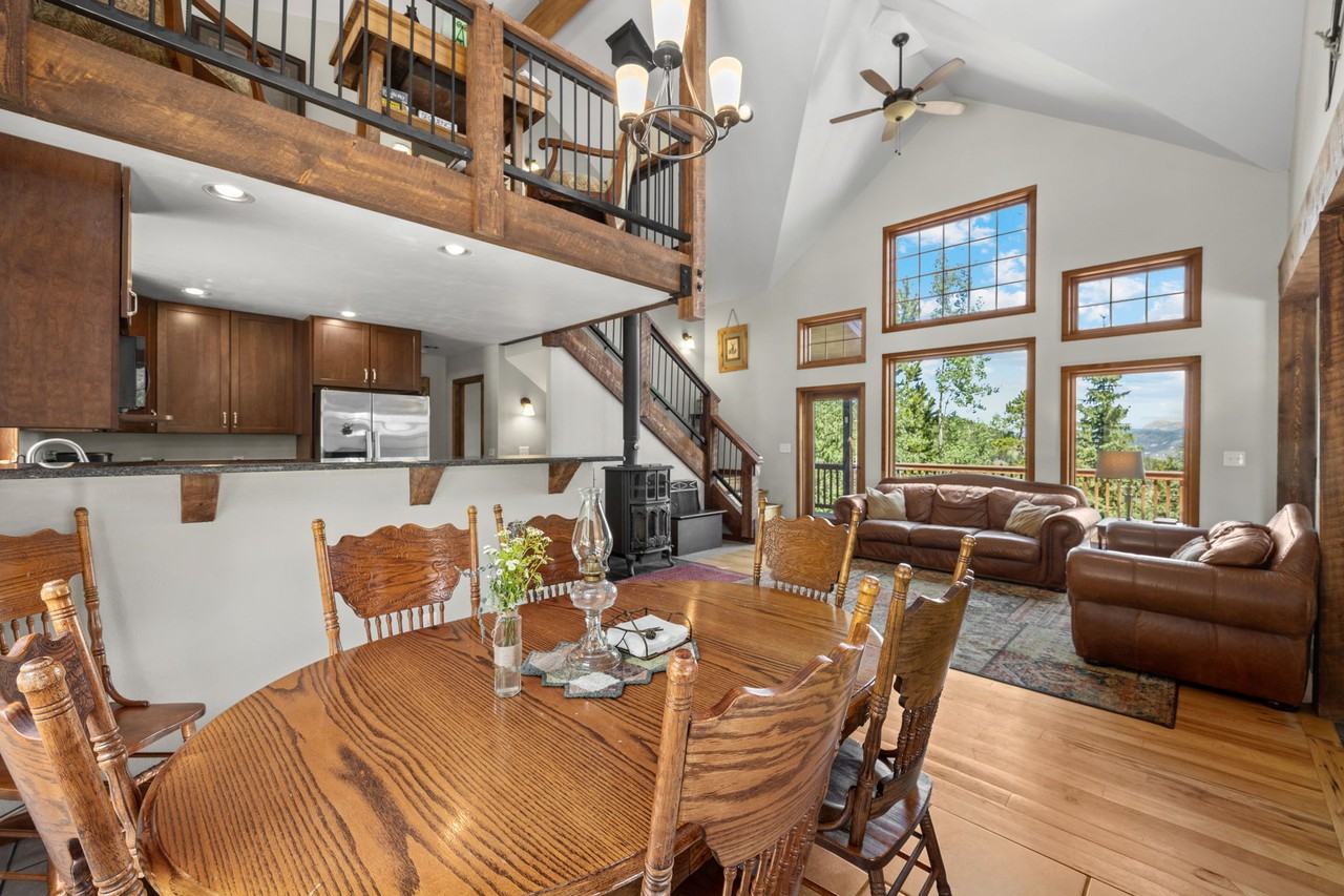 320 Valley View Dr #1 - Photo 4 of 25