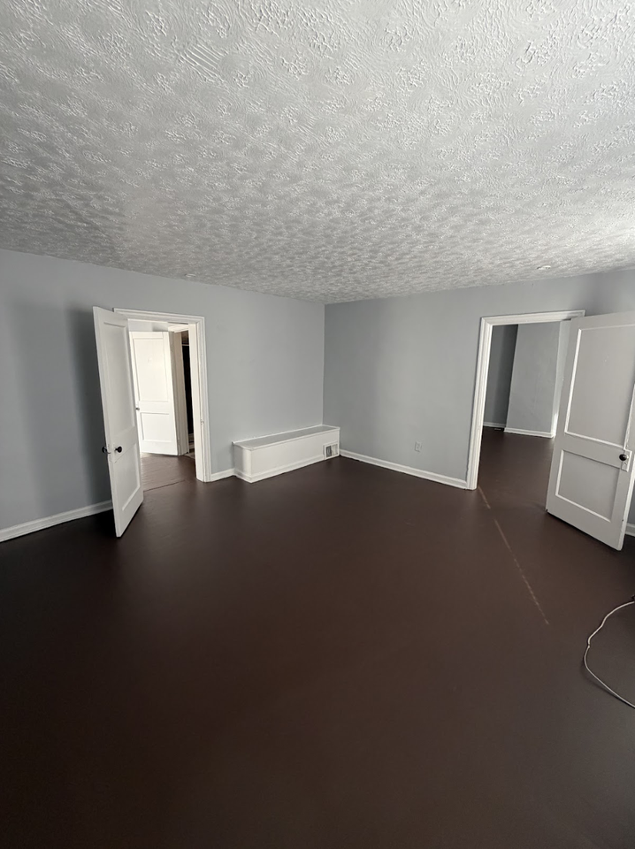 502 Harrison St - Photo 3 of 5