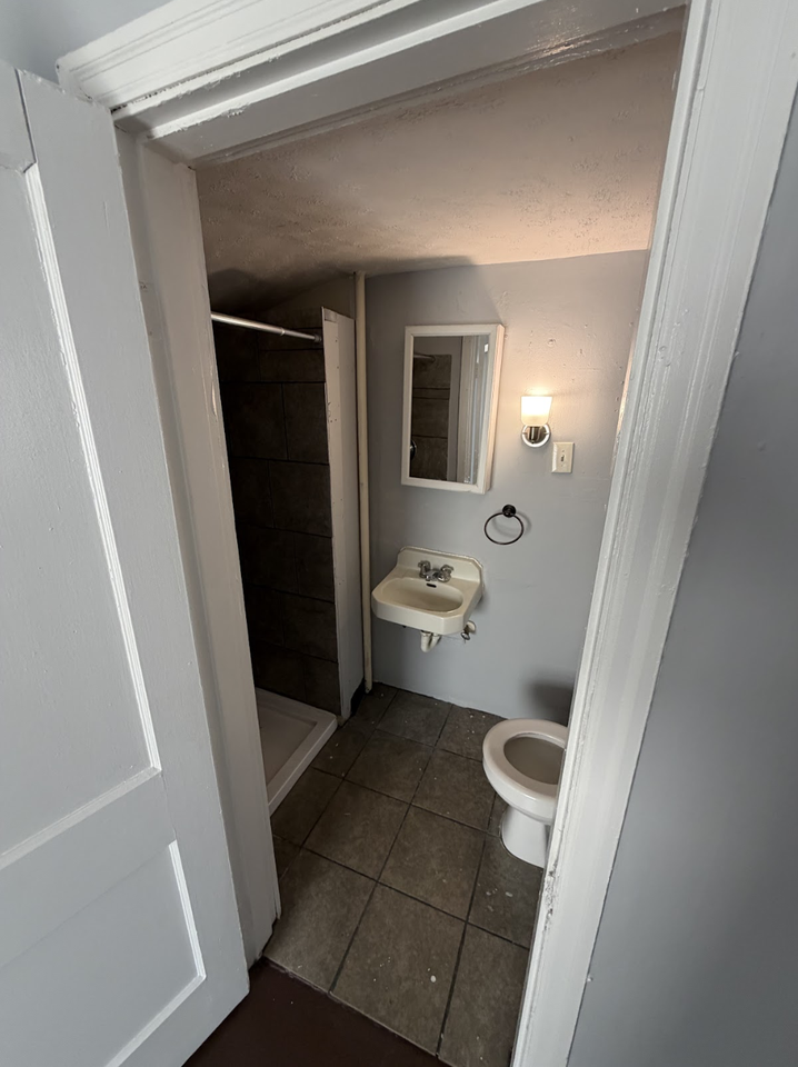 502 Harrison St - Photo 5 of 5