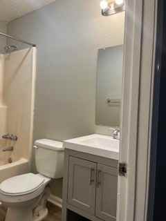 2209 Graham Ave Sw #C - Photo 4 of 11