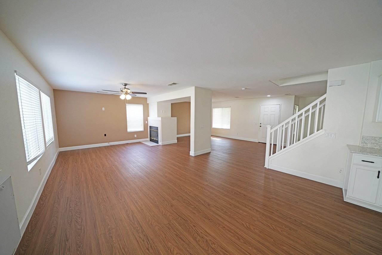 27863 Knight St #1 - Photo 7 of 38