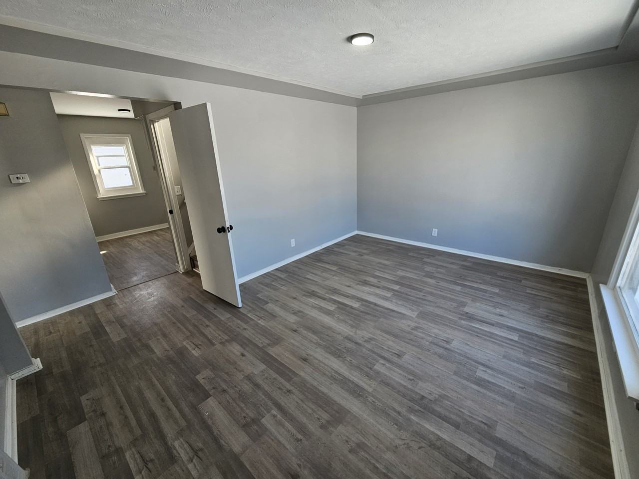 4445 E 154th St #1 - Photo 4 of 21