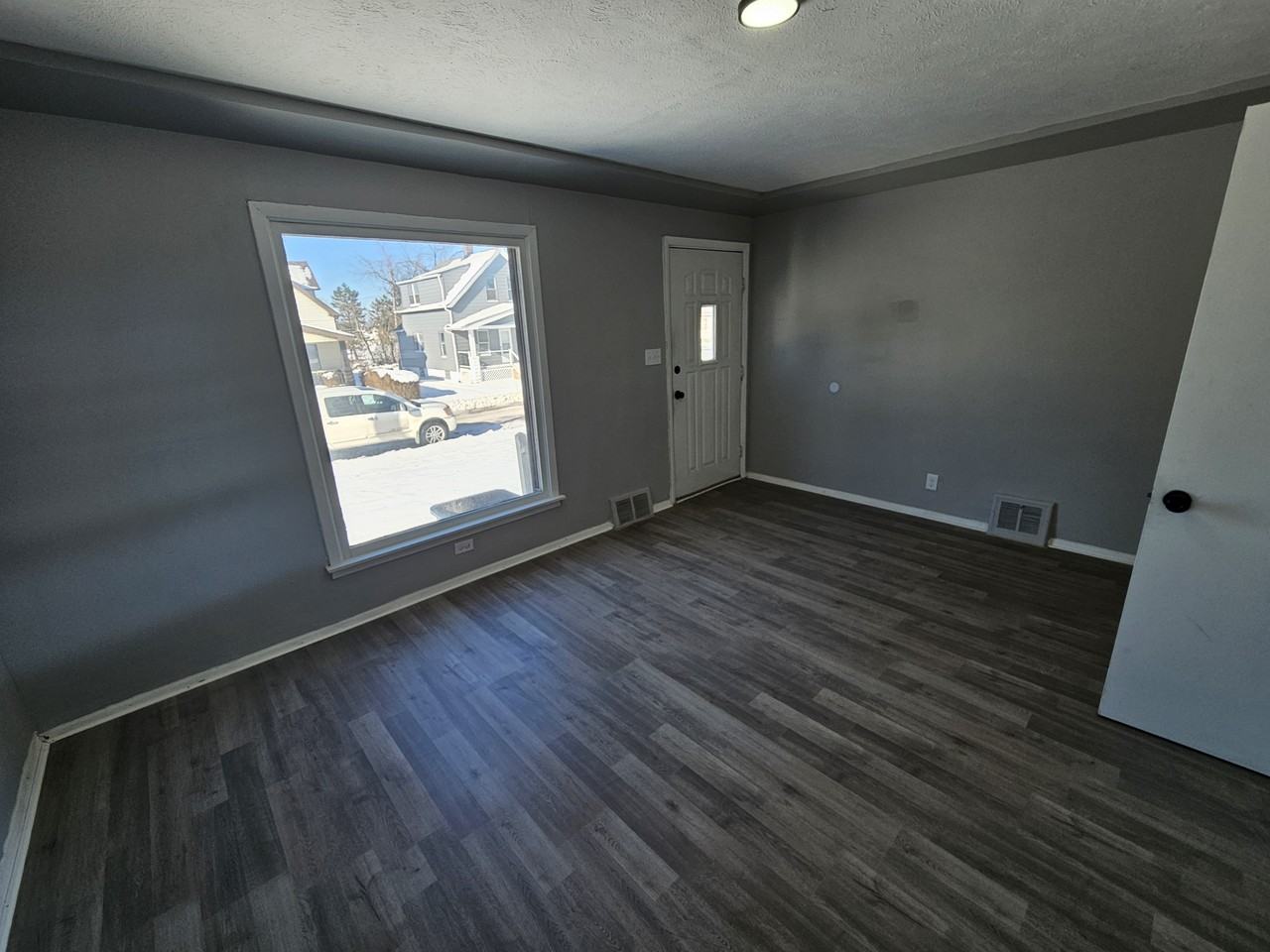 4445 E 154th St #1 - Photo 5 of 21