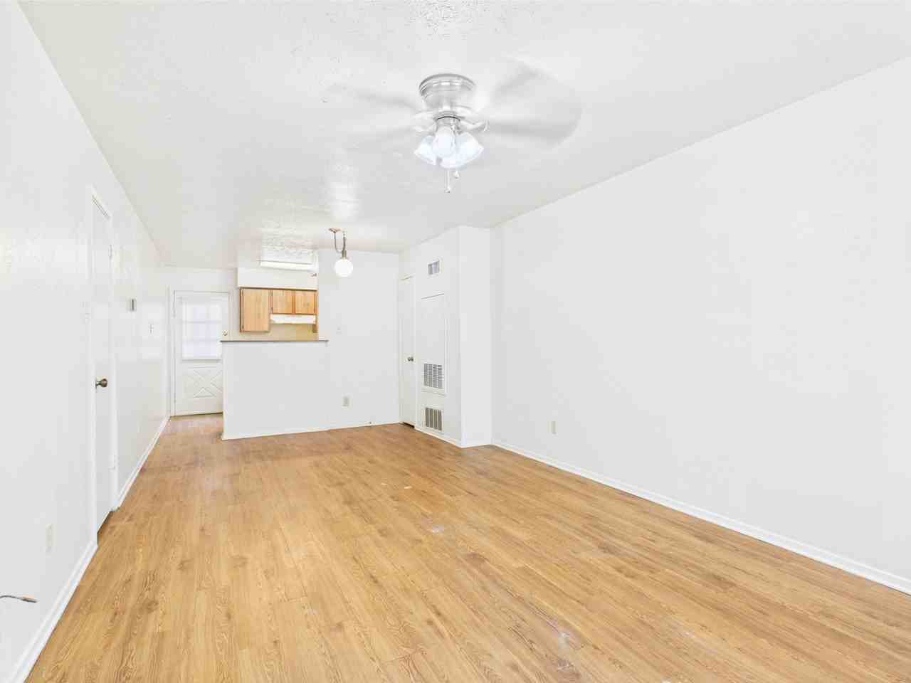 1108 Welsh Ave #D - Photo 4 of 19